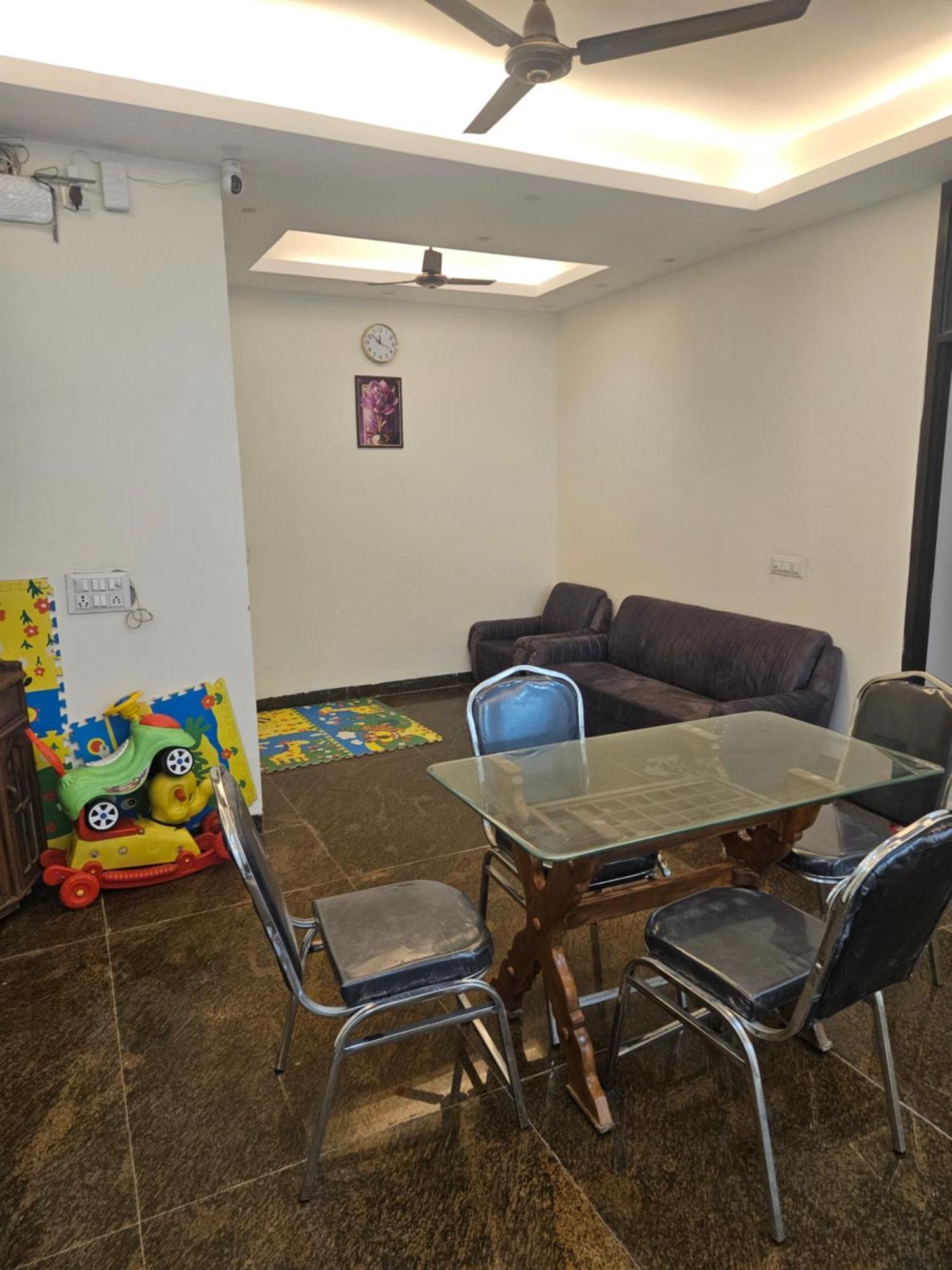 Ashirwaad 249 Acomodação com café da manhã Grander Noida Exterior foto