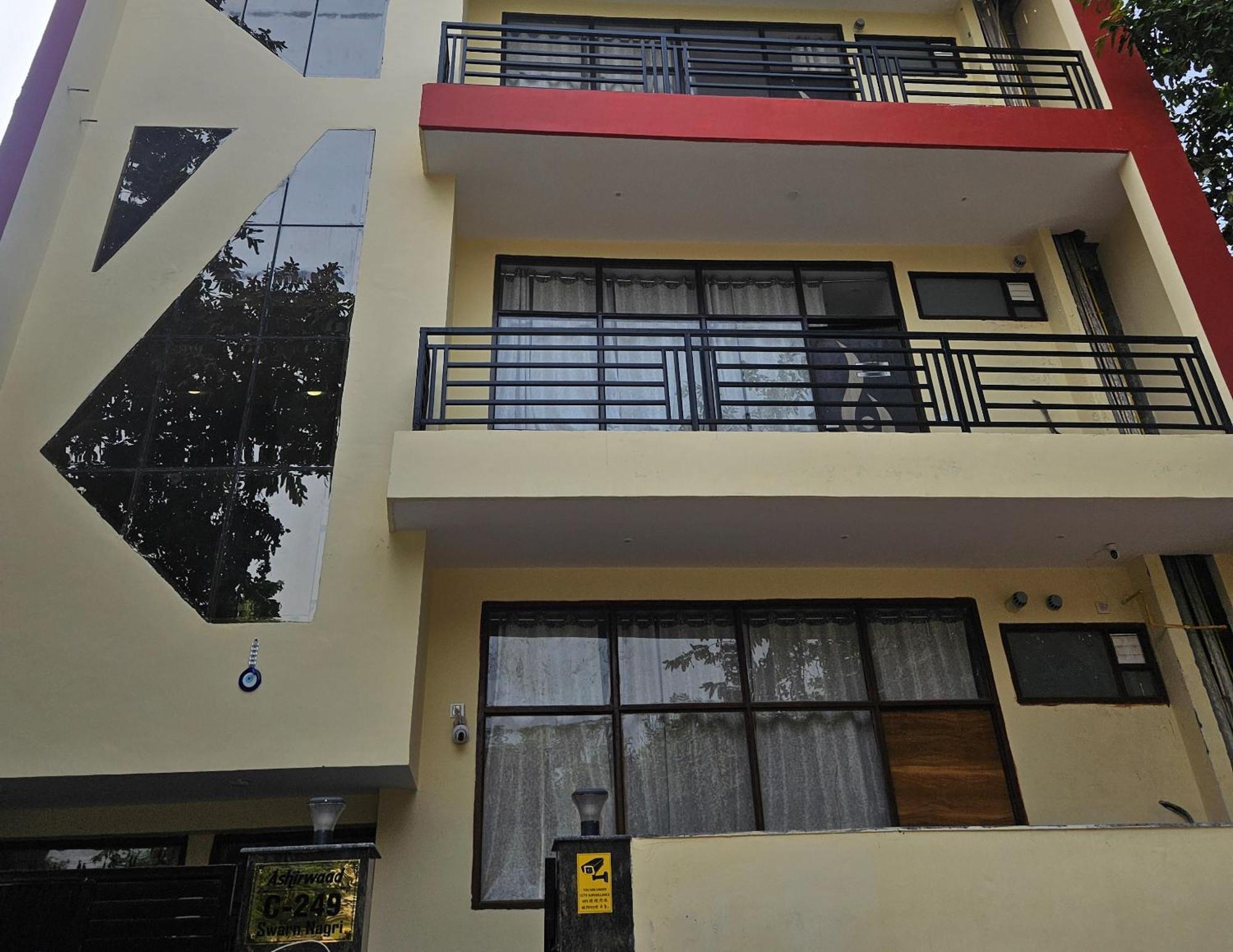 Ashirwaad 249 Acomodação com café da manhã Grander Noida Exterior foto